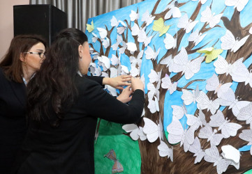 Martın 11-də Suraxanı Rayon İcra Hakimiyyətinin təşəbbüsü, Zığ Bələdiyyəsində “Gender məsələləri və məişət zorakılığı ilə mübarizəyə dair komissiya”nın və 315 saylı tam orta ümumtəhsil məktəbinin birgə təşkilatçılığı ilə “Müəllim-şagird-valideyn münasibətlərində qarşılıqlı hörmət və etibar ” adlı tədbir təşkil olunub