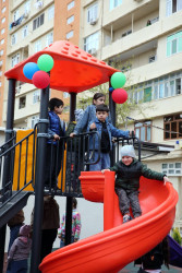 Qeyd edək ki, aprelin 25-də Suraxanı Rayon İcra Hakimiyyətinin təşkilatçılığı ilə Hövsan qəsəbəsi, Rüfət Abdullayev küçəsi məhəllə 14/15 ünvanda yeni təmir olunmuş məhəllənin açılışı olub