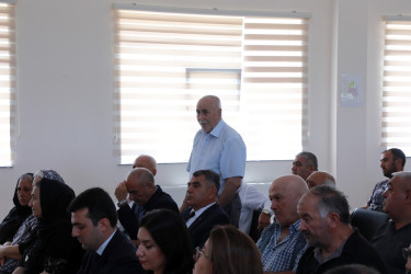 İyulun 9-da Hövsan qəsəbəsi, 172 saylı tam orta məktəbdə Suraxanı Rayon İcra Hakimiyyətinin başçısı Adil Əliyevin vətəndaşlarla növbəti səyyar görüşü keçirilib