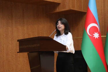 Suraxanıda “Heydər Əliyev və Azərbaycan tarixi” referat-yazı müsabiqəsinin rayon mərhələsinin yekunlarına həsr olunmuş elmi-praktik konfrans keçirilib
