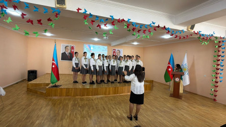 28 May – Müstəqillik Günü münasibətilə Suraxanı rayonunda A.Səfərov adına 114 №-li, D.Məmmədzadə adına 232 №-li və 279 №-li tam orta ümumtəhsil müəssisələrində tədbirlər təşkil olunub.