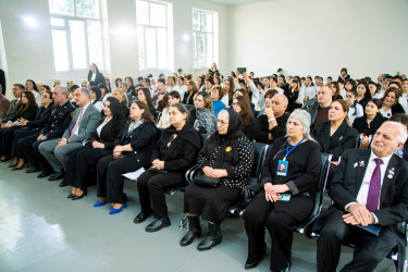 21 Fevral – Beynəlxalq Ana dili günü münasibətilə Suraxanı rayonu, 226 nömrəli tam orta məktəbdə “Ana dilim, varlığım” adlı ədəbi-bədii gecə keçirilib