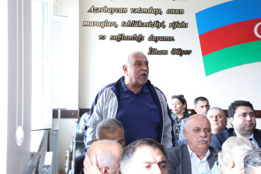 Oktyabrın 15-də Suraxanı Rayon İcra Hakimiyyətinin başçısı Adil Əliyev  A.Muradov adına 84 №-li tam orta məktəbdə Əmircan qəsəbə sakinləri ilə görüşüb