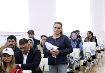 Suraxanı Rayon İcra Hakimiyyətinin başçısı Adil Əliyevin vətəndaşlarla növbəti səyyar görüşü oktyabrın 7-də Əmircan qəsəbəsində yerləşən 154 №-li tam orta ümumtəhsil məktəbində təşkil olunub