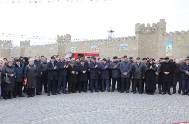 Baharın gəlişinin carçısı olan Novruz bayramı Suraxanı rayonunda böyük izdihamla qeyd olunub. Martın 17-də “Atəşgah məbədi” Dövlət Tarix-Memarlıq Qoruğunda Suraxanı Rayon İcra Hakimiyyətinin təşkilatçılığı ilə “Şəhərsalma və Memarlıq İli” çərçivəsində “Baharın memarlıq izi” adlı Novruz Festivalı keçirilib