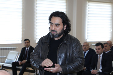 Suraxanı Rayon İcra Hakimiyyətinin başçısı Adil Əliyevin sakinlərlə növbəti səyyar görüşü Əmircan qəsəbəsində baş tutub