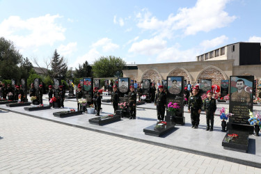 27 Sentyabr – Anım Günü ərəfəsində Suraxanı rayonunda Vətənimizin müstəqilliyi, suverenliyi və ərazi bütövlüyü uğrunda canından keçərək şəhidlik zirvəsinə ucalmış qəhrəmanlarımızın əziz xatirəsi dərin ehtiramla yad edilib