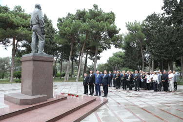 Sentyabrın 29-da Suraxanı Rayon Ağsaqqallar Şurasının konfransı keçirilib. Konfransda Rayon İcra Hakimiyyətinin başçısı Adil Əliyev, Azərbaycan Ağsaqqallar Şurasının sədr müavini Eldar İbrahimov və Aparat rəhbəri Ramin Həsənli, Rayon Ağsaqqallar Şurasının sədri Arif Babayev, rayon ağsaqqalları iştirak ediblər