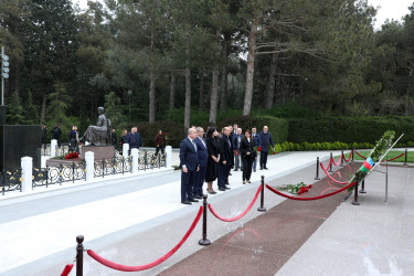 Suraxanıda Zərifə xanım Əliyevanın xatirəsi anılıb