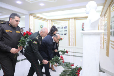 Suraxanıda “Konstitusiya və Suverenlik İli” çərçivəsində Şanlı tariximizin ən şərəfli və qürurverici səhifələrinə həkk olunmuş 8 noyabr – Zəfər gününün 5-ci ildönümü münasibətilə “Zəfər Bayrağına düzlən!” adlı vətənpərvərlik tədbiri keçirilib