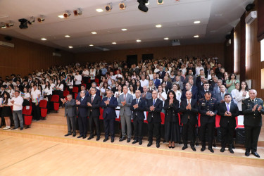 Sentyabrın 11-də Suraxanıda 600-dən yuxarı bal toplayan məzunlarla görüş keçirildi