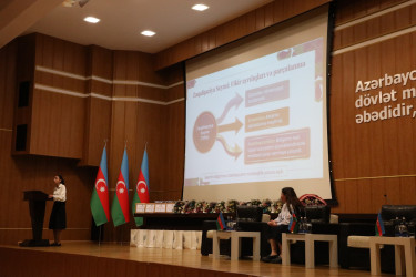 Suraxanıda “Heydər Əliyev və Azərbaycan tarixi” referat-yazı müsabiqəsinin rayon mərhələsinin yekunlarına həsr olunmuş elmi-praktik konfrans keçirilib