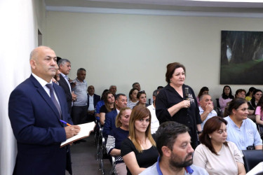 Suraxanı Rayon İcra Hakimiyyətinin başçısı Adil Əliyevin vətəndaşlarla növbəti səyyar görüşü sentyabrın 2-də Qaraçuxur qəsəbəsində yerləşən 285 saylı tam orta ümumtəhsil məktəbində keçirilib