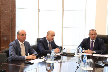 Sentyabrın 1-də Suraxanı Rayon İcra Hakimiyyətinin başçısı Adil Əliyev Rayon İcra Hakimiyyətində növbəti vətəndaş qəbulu keçirib