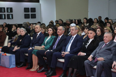 Suraxanı rayonunda “Qadın Gülərsə, Bəşəriyyət Gülər!” adlı tədbir keçirilib