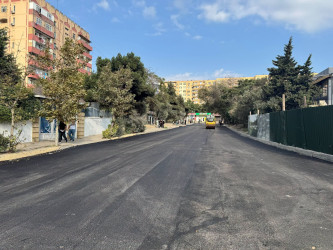 Suraxanı rayonunda abadlıq işləri geniş miqyas alaraq qəsəbələrdə təmir işləri davam etdirilir. Rayonun yol infrastrukturunun yaxşılaşdırılması da əsas prioritet məsələlərdəndir və bu istiqamətdə tədbirlər həyata keçirilir