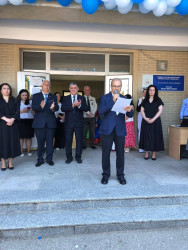 Bu gün ümumtəhsil müəssisələrində “Son zəng” çalınıb Bu münasibətlə Suraxanı rayonunun bütün məktəblərində “Son zəng” tədbirlərində Rayon İcra Hakimiyyəti başçısı Aparatının, qəsəbə inzibati ərazi dairələri üzrə nümayəndəliklərin və bələdiyyələrin məsul əməkdaşları iştirak edərək Rayon İcra Hakimiyyəti başçısının təbriklərini çatdırıblar.