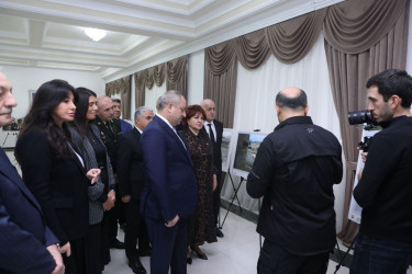 Suraxanıda “Konstitusiya və Suverenlik İli” çərçivəsində Şanlı tariximizin ən şərəfli və qürurverici səhifələrinə həkk olunmuş 8 noyabr – Zəfər gününün 5-ci ildönümü münasibətilə “Zəfər Bayrağına düzlən!” adlı vətənpərvərlik tədbiri keçirilib