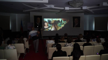 Suraxanı rayonunda “Cəmiyyətin və Medianın İnkişafı” İctimai Birliyinin icra etdiyi “Erkən nikah və fəsadları: maarifləndirici tədbirlər silsiləsi” adlı layihə çərçivəsində konfarns  keçirilib