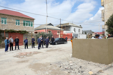 Suraxanı Rayon İcra Hakimiyyətinin başçısı Adil Əliyev Hövsan və Qaraçuxur qəsəbələrində aparılan genişmiqyaslı abadlıq-quruculuq işlərinin gedişatı ilə tanış olub