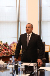 Suraxanı Rayon İcra Hakimiyyətinin təşkilatçılığı ilə “5 oktyabr – Beynəlxalq müəllimlər günü”nə həsr olunmuş tədbir keçirilib.