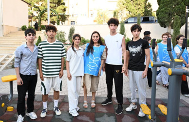 “Bizim həyət” layihəsi çərçivəsində yenilənmiş növbəti həyət sakinlərin istifadəsinə verilib