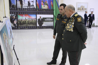 Suraxanıda “Konstitusiya və Suverenlik İli” çərçivəsində Şanlı tariximizin ən şərəfli və qürurverici səhifələrinə həkk olunmuş 8 noyabr – Zəfər gününün 5-ci ildönümü münasibətilə “Zəfər Bayrağına düzlən!” adlı vətənpərvərlik tədbiri keçirilib
