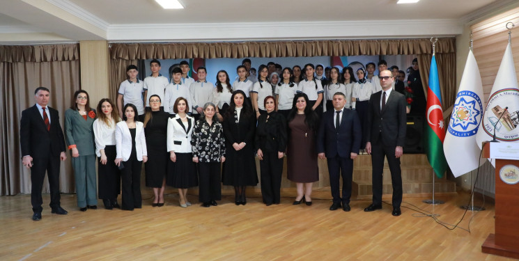 Martın 5-də Suraxanı Rayon İcra Hakimiyyətinin təşəbbüsü, Əmircan Bələdiyyəsində “Gender məsələləri və məişət zorakılığı ilə mübarizəyə dair komissiya”nın və A.Muradov adına 84 saylı tam orta ümumtəhsil məktəbinin birgə təşkilatçılığı ilə “Emosiyaların idarə edilməsi və aqressiyanın qarşısının alınması” adlı tədbir təşkil olunub