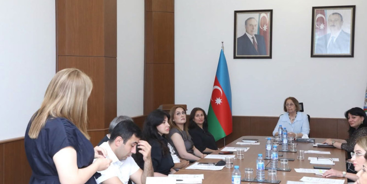 İyulun 23-də Azərbaycan Respublikasının Ailə, Qadın və Uşaq Problemləri üzrə Dövlət Komitəsi tərəfindən yaradılan Məişət zorakılığının qarşısının alınması sahəsində Monitorinq və Əlaqələndirmə Qrupunun növbəti iclasında Suraxanı Rayon İcra Hakimiyyəti başçısının müavini, Monitorinq və Əlaqələndirmə qrupunun sədri Könül Axundova iştirak edib