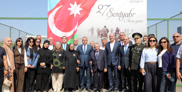 27 Sentyabr – Anım Günü ilə əlaqədar Suraxanı rayonunun Zığ qəsəbəsi, Bahar yaşayış sahəsində ağacəkmə aksiyası və “Qeyd-Sosial Maarifləndirmə” İctimai Birliyinin təşkilatçılığı ilə rəsm sərgisi keçirilib