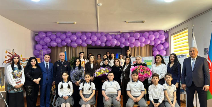 Suraxanı rayon İcra Hakimiyyətinin təşəbbüsü, Zığ Bələdiyyəsində “Gender məsələləri və məişət zorakılığı ilə mübarizəyə dair komissiyası”nın və 317 nömrəli tam orta ümumtəhsil məktəbinin birgə təşkilatçılığı ilə “Media savadlılığı: uşaqların zərərli informasiyadan qorunması” mövzusunda maarifləndirici tədbir keçirilib