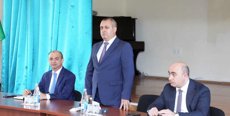 İyulun 22-də RİH başçısı Adil Əliyev 76 nömrəli tam orta ümumtəhsil məktəbdə Hövsan qəsəbə sakinləri ilə görüşüb