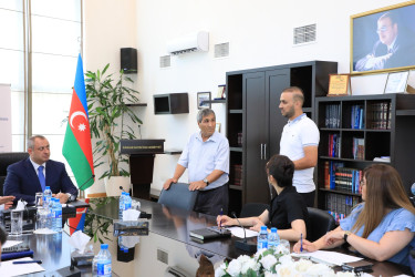 İyulun 21-də Suraxanı Rayon İcra Hakimiyyətinin başçısı Adil Əliyev Rayon İcra Hakimiyyətində növbəti vətəndaş qəbulu keçirib