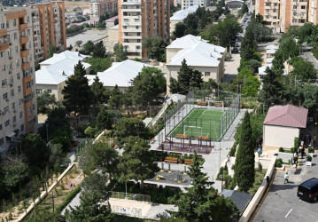 “Bizim həyət” layihəsi çərçivəsində yenilənmiş növbəti həyət sakinlərin istifadəsinə verilib