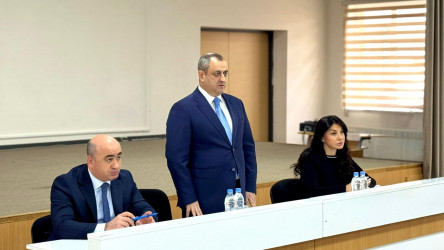 Suraxanı Rayon İcra Hakimiyyətinin başçısı Adil Əliyevin vətəndaşlarla növbəti səyyar görüşü fevralın 24-də Hövsan qəsəbəsi, 172 saylı tam orta ümumtəhsil məktəbində keçirilib