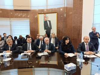 Aprelin 6-da Suraxanı Rayon İcra Hakimiyyətinin başçısı Adil Əliyev Rayon İcra Hakimiyyətində növbəti vətəndaş qəbulu keçirib