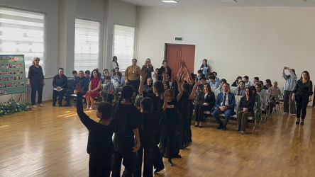 “Məktəbdə emosional zəka: uşaqların öz hisslərini tanıması” adlı tədbir keçirildi