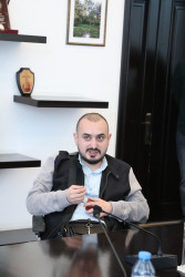 Aprelin 13-də Suraxanı Rayon İcra Hakimiyyətinin başçısı Adil Əliyev Rayon İcra Hakimiyyətində növbəti vətəndaş qəbulu keçirib