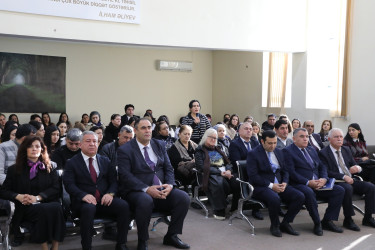 Yanvarın 7-də Suraxanı Rayon İcra Hakimiyyətinin başçısı Adil Əliyev B.Qulamoğlu adına 285 nömrəli tam orta ümumtəhsil məktəbdə Qaraçuxur qəsəbə sakinləri ilə görüşüb