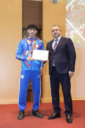 Gənclər Günü münasibətilə rayonun ictimai həyatında fəal iştirakına və əldə etdiyi nailiyyətlərə görə RİH başçısının fəxri fərmanı ilə təltif ediliblər