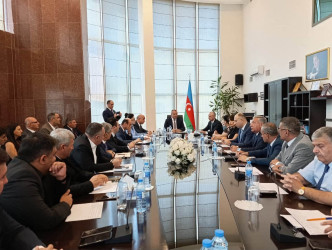 Avqustun 24 -də Suraxanı Rayon İcra Hakimiyyətinin başçısı Adil Əliyev Rayon İcra Hakimiyyətində növbəti vətəndaş qəbulu keçirib