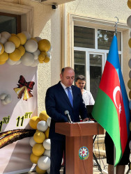 Rayon İcra Hakimiyyətinin baçşısı Adil Əliyev “Son zəng” münasibətilə məzunları təbrik edib