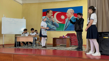 Suraxanıda “İnsan Hüquqları Aylığı” çərçivəsində “Rəqəmsal mühitdə uşaqların təhlükəsizliyi” mövzusunda tədbir keçirilib