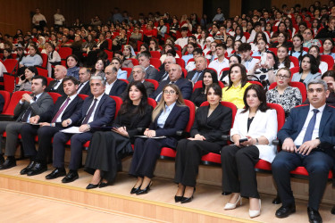 Suraxanıda “Heydər Əliyev və Azərbaycan tarixi” referat-yazı müsabiqəsinin rayon mərhələsinin yekunlarına həsr olunmuş elmi-praktik konfrans keçirilib