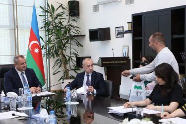 Mayın 18-də Suraxanı Rayon İcra Hakimiyyətinin başçısı Adil Əliyev Rayon İcra Hakimiyyətində növbəti vətəndaş qəbulu keçirib.