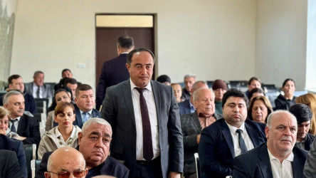 Oktyabrın 22-də Suraxanı Rayon İcra Hakimiyyətinin başçısı Adil Əliyev E.Cəfərov adına 118 №-li tam orta məktəbdə Hövsan qəsəbə sakinləri ilə görüşüb