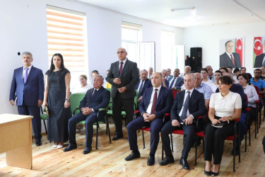Avqustun 25-də Suraxanı Rayon İcra Hakimiyyətinin başçısı Adil Əliyevin vətəndaşlarla növbəti səyyar görüşləri Zığ qəsəbəsində yerləşən 317 nömrəli, Qaraçuxur qəsəbəsində yerləşən 282 nömrəli və Əmircan qəsəbəsində yerləşən 114 nömrəli tam orta ümumtəhsil məktəblərində keçirilib