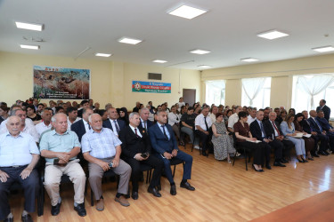 Suraxanı Rayon İcra Hakimiyyətinin başçısı Adil Əliyevin vətəndaşlarla növbəti səyyar görüşü iyunun 23-də Hövsan qəsəbəsində yerləşən 280 saylı tam orta ümumtəhsil məktəbində keçirilib