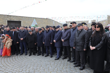Baharın gəlişinin carçısı olan Novruz bayramı Suraxanı rayonunda böyük izdihamla qeyd olunub. Martın 17-də “Atəşgah məbədi” Dövlət Tarix-Memarlıq Qoruğunda Suraxanı Rayon İcra Hakimiyyətinin təşkilatçılığı ilə “Şəhərsalma və Memarlıq İli” çərçivəsində “Baharın memarlıq izi” adlı Novruz Festivalı keçirilib