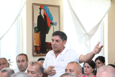 Suraxanı Rayon İcra Hakimiyyətinin başçısı Adil Əliyevin vətəndaşlarla növbəti səyyar görüşü iyunun 23-də Hövsan qəsəbəsində yerləşən 280 saylı tam orta ümumtəhsil məktəbində keçirilib